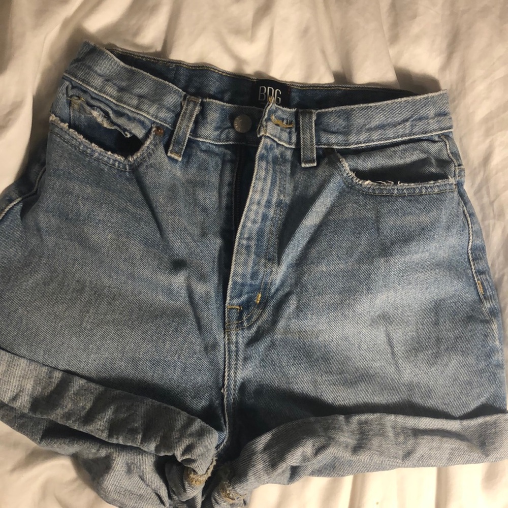 BDG Mom high rise shorts